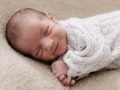 Neugeborenenfotoshooting - Babyfotograf Saarland - Babyfotografie - Babyfotografie Saarlouis - Newbornshooting - Isabell Wadel Fotografie - Geburt Saarland - Babyfotos - Newbornfotograf - Babyfotograf Schmelz - natürliche Fotografie - Fotostudio Schmelz Homestory