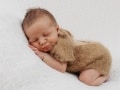 Neugeborenenfotoshooting - Babyfotograf Saarland - Babyfotografie - Babyfotografie Saarlouis - Newbornshooting - Isabell Wadel Fotografie - Geburt Saarland - Babyfotos - Newbornfotograf - Babyfotograf Schmelz - natürliche Fotografie - Fotostudio Schmelz Homestory