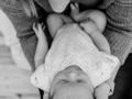 Neugeborenenfotoshooting - Babyfotograf Saarland - Babyfotografie - Babyfotografie Saarlouis - Newbornshooting - Isabell Wadel Fotografie - Geburt Saarland - Babyfotos - Newbornfotograf - Babyfotograf Schmelz - natürliche Fotografie - Fotostudio Schmelz Homestory
