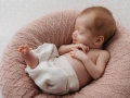 Neugeborenenfotoshooting - Babyfotograf Saarland - Babyfotografie - Babyfotografie Saarlouis - Newbornshooting - Isabell Wadel Fotografie - Geburt Saarland - Babyfotos - Newbornfotograf - Babyfotograf Schmelz - natürliche Fotografie - Fotostudio Schmelz Homestory