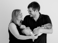 Neugeborenenfotoshooting - Babyfotograf Saarland - Babyfotografie - Babyfotografie Saarlouis - Newbornshooting - Isabell Wadel Fotografie - Geburt Saarland - Babyfotos - Newbornfotograf - Babyfotograf Schmelz - natürliche Fotografie - Fotostudio Schmelz Homestory