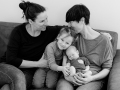 Neugeborenenfotoshooting - Babyfotograf Saarland - Babyfotografie - Babyfotografie Saarlouis - Newbornshooting - Isabell Wadel Fotografie - Geburt Saarland - Babyfotos - Newbornfotograf - Babyfotograf Schmelz - natürliche Fotografie - Fotostudio Schmelz Homestory